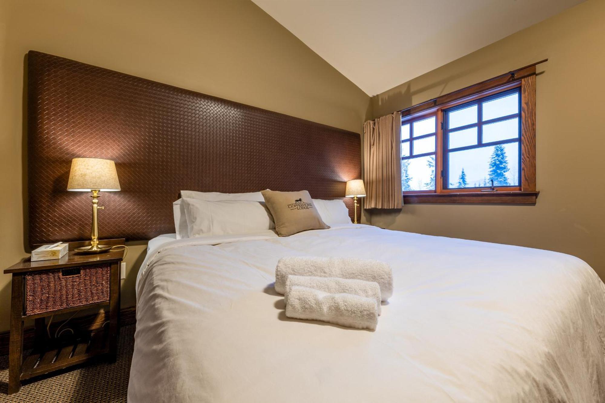 Copper Horse Lodge Golden Extérieur photo
