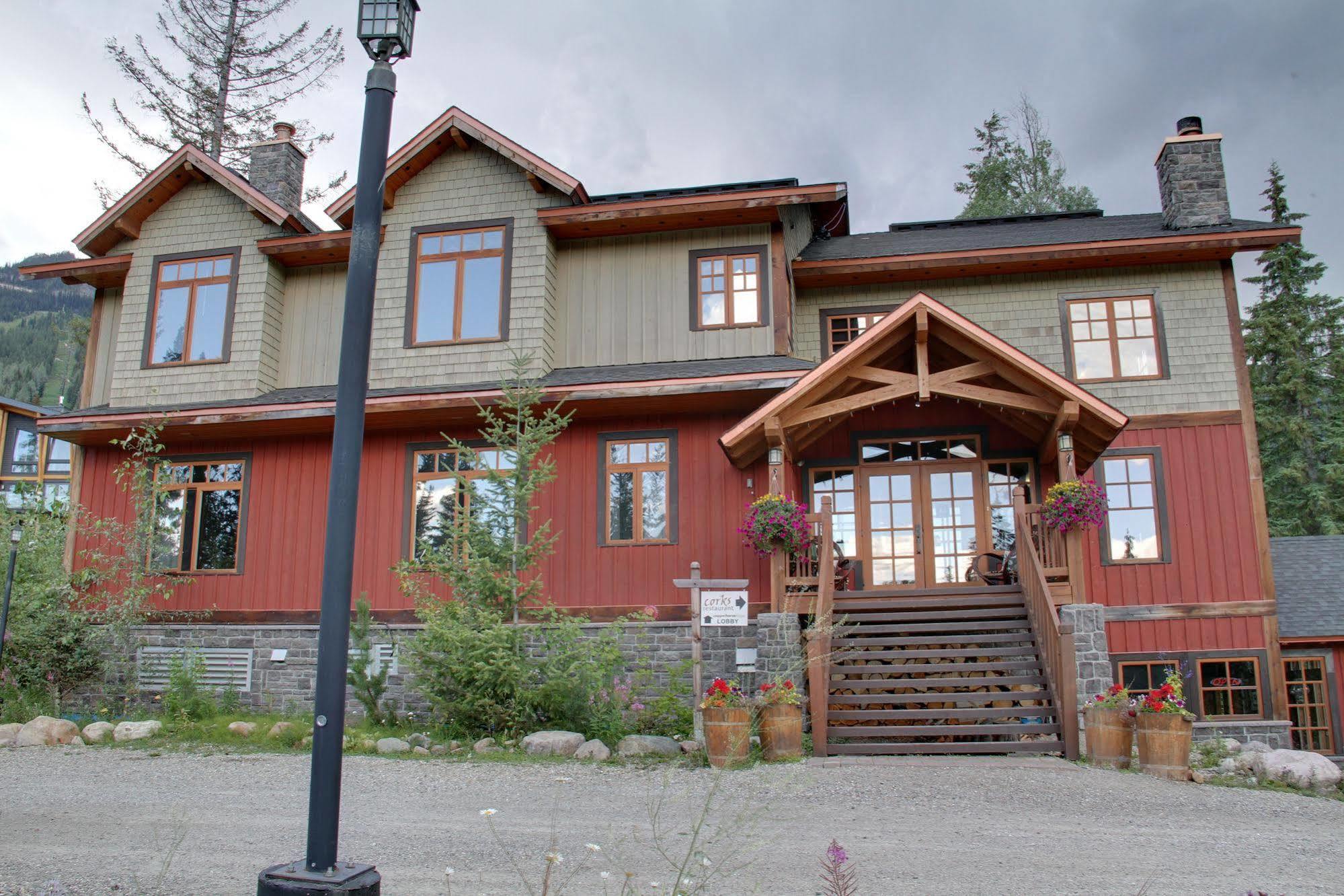 Copper Horse Lodge Golden Extérieur photo