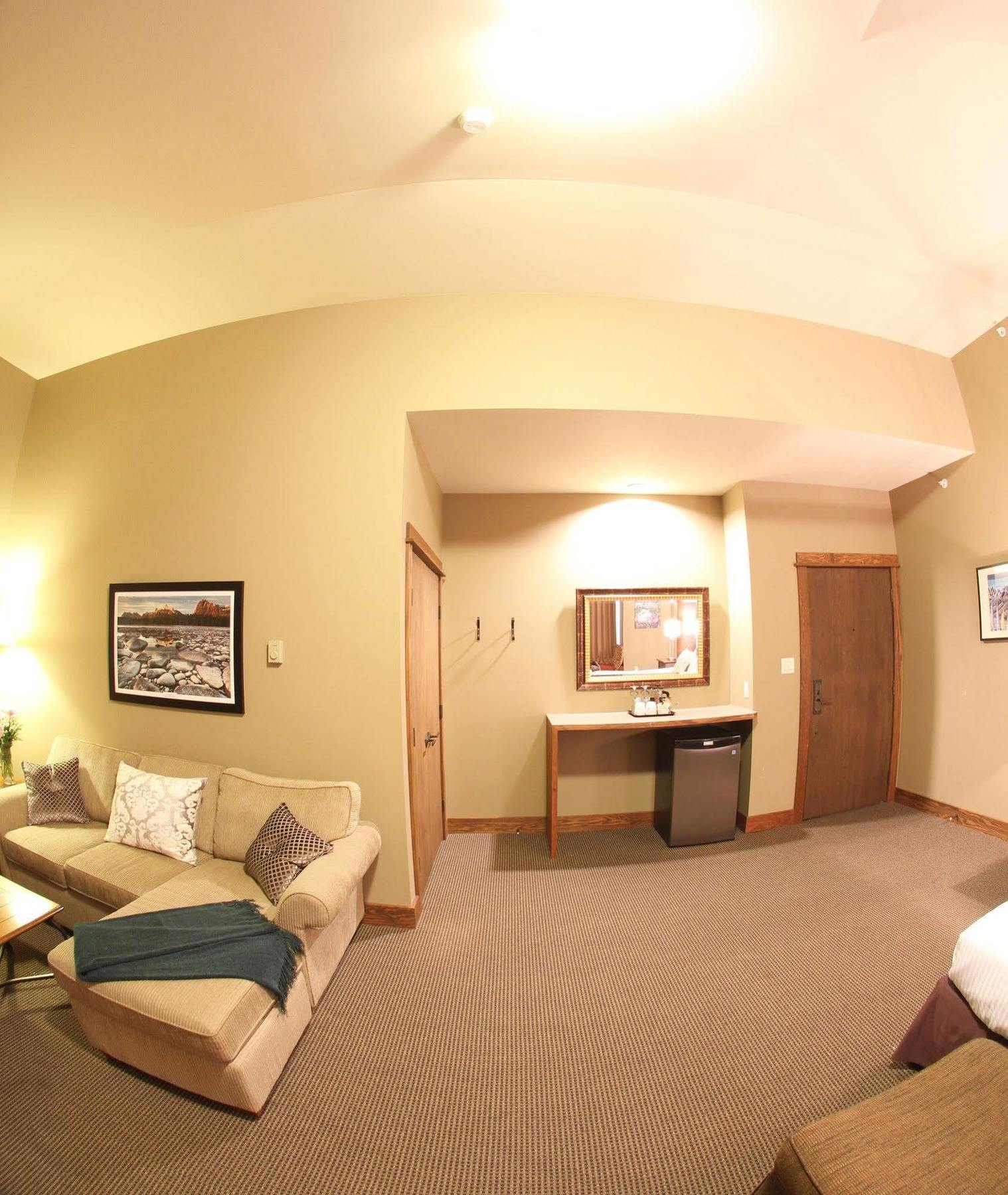 Copper Horse Lodge Golden Extérieur photo